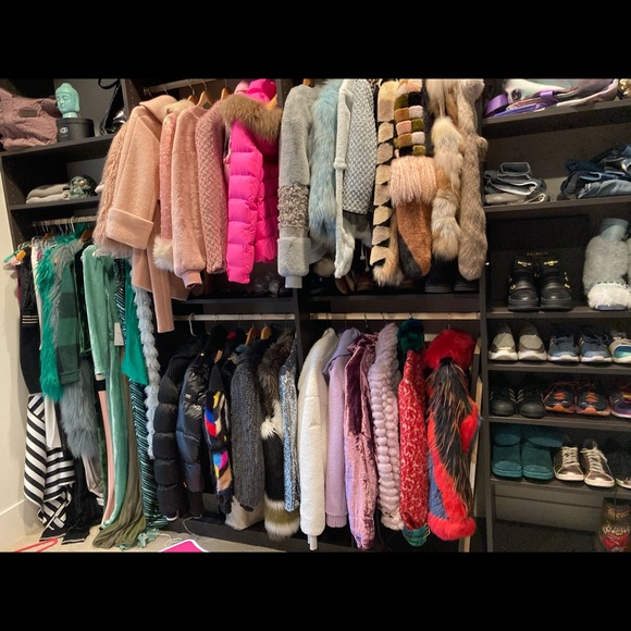 Meet your Posher, Jenn - Picture 4 of 6